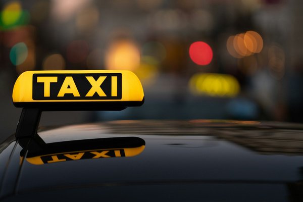 Réservez votre taxi à Montbard : un service à votre écoute